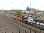 BNSF 6111 & BN 9515